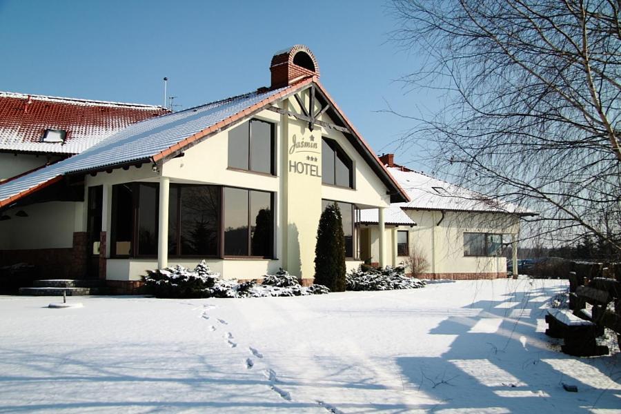 Hotel Jasmin Owińska Exteriér fotografie